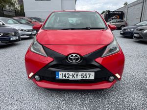 *TINY KM* 2014 (142) Toyota Aygo 1.0 X-Play - Image 2