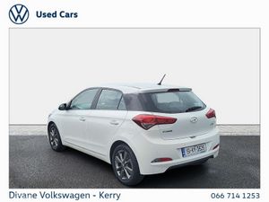 Hyundai i20 1.2 Deluxe Petrol 5 Door - Image 3