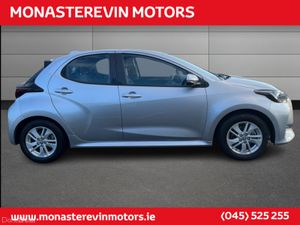 Toyota Yaris HYBRID LUNA 4DR AUTO - LOW MILEAGE - Image 4