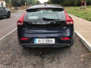 Volvo V40 D2 SE GT 5DR AUTO - Image 4