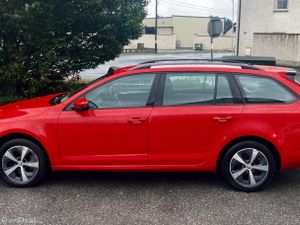 Skoda Octavia 1.6 Tdi Estate Deluxe Tourer Edition - Image 4