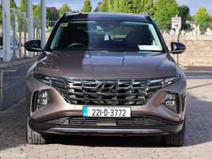 Hyundai Tucson 2WD Executive Plus w 2 Tone Roof - Image 4