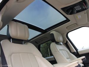 Range Rover Sport 3.0 HSE * Full service history - Image 3