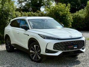 2025 MG HS Exclusive 1.5 Plug-In Hybrid Automatic - Image 2