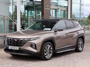 Hyundai Tucson 2WD Executive Plus w 2 Tone Roof - Image 3