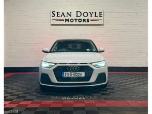 Audi A1 1.0L PETROL 5DR AUTOMATIC 2 TONE - Image 2