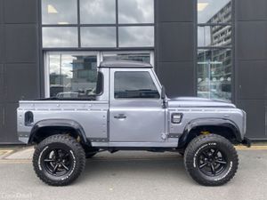 Land Rover Defender 90 Pick-Up - Image 4