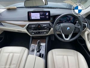BMW 5-Series 520d SE Saloon - Image 4