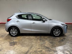 Mazda Mazda2 1.5 AUTOMATIC - LANE DEPARTURE WARNIN - Image 3