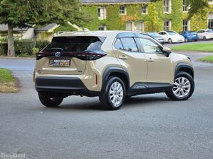 2020 Toyota Yaris Cross 1.5 Petrol Hybrid Automatc - Image 4
