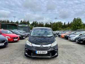HONDA FREED 1.5 PETROL HYBRID AUTOMATIC 6 SEATER - Image 2