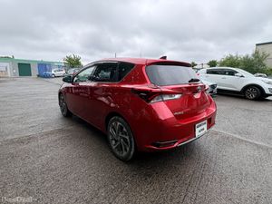 Toyota Auris 1.8 Hybrid 2016 - Image 4
