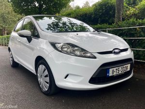 Ford Fiesta Style SE Edit 1.25 Perfect Starter Car - Image 2