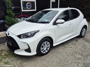 Toyota Yaris 1.5 Hybrid Automatic 2022 - Image 4
