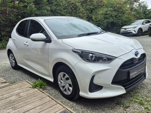 Toyota Yaris 1.5 Hybrid Automatic 2022 - Image 2