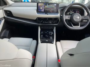 Nissan X-Trail Cream Leather SVE 2Tone Hybrid Auto - Image 3