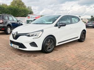 Renault Clio Equilibre TCE 90 MY22.5 5DR - Image 3