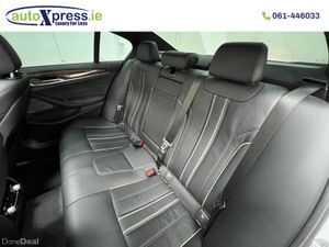 BMW 5-Series M-SPORT 523d , Panoramic sunroof, Aut - Image 4