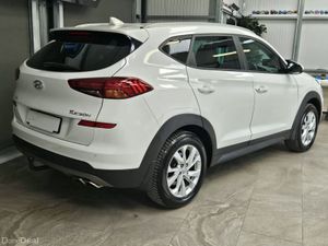 19 HYUNDAIN TUCSON EXECUTIVE 1.7 DIESEL - Image 2