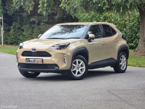 2022 Toyota Yaris Cross 1.5 Petrol Hybrid Auto - Image 3