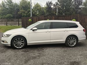 Volkswagen Passat 2.0 TDI 240BHP - ONLY 53K KMS - Image 4