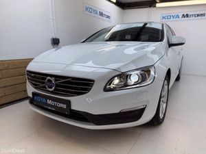 Volvo V60 2.0 D4 SE LUXURY PLUS 190 BHP DIESEL AUT - Image 4