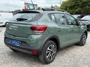 2025 Dacia Sandero Stepway EXPRESSION TCE - Image 3