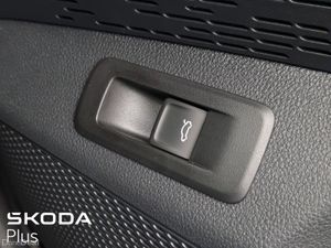 Skoda Octavia **ADAPTIVE CRUISE CONTROL**SPORTLINE - Image 4