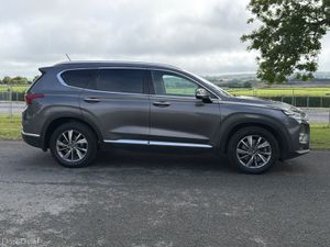 Hyundai Santa Fe 2019 Executive Plus - Image 3