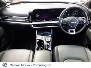 Kia Sportage Anniversary Edition Plug-in Hybrid - Image 2