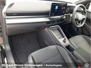 Volkswagen T-Roc R-LINE 1.5TSI 150HP MHEV - Image 4