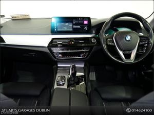 BMW 5-Series *ONLY 29, 800 KM* COMFORT AND TECH PA - Image 4
