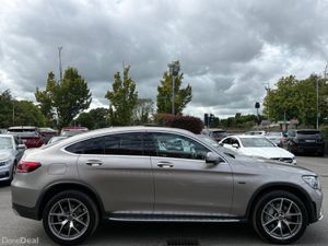212 Mercedes-Benz GLC300 DE AMG Line PREM+ 4Matic - Image 4