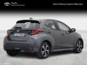 Toyota Yaris Hybrid 115 L-SPORT - Image 2