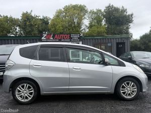 11 HONDA FIT 1.3 HYBRID - Image 4