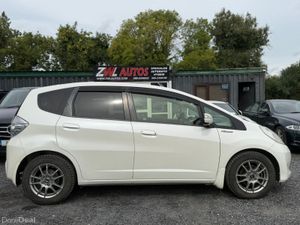 12 HONDA FIT 1.3 HYBRID - Image 3
