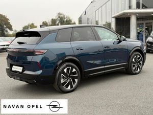 Opel Grandland GS-Line Electric 210Ps 520Km Range - Image 3