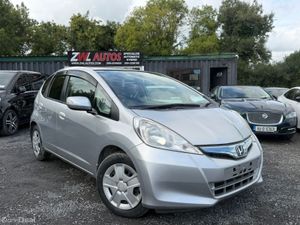 11 HONDA FIT 1.3 HYBRID - Image 2