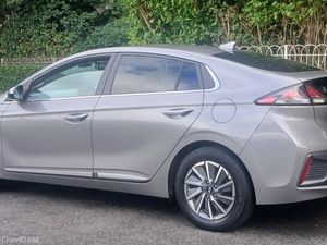 Hyundai IONIQ 2020 38KW EV PREMIUM AUTO 5dr - Image 4