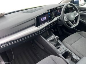 Volkswagen Golf 2.0 TDI 115HP Life - Image 2