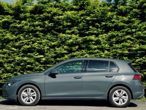 Volkswagen Golf 2023 - Image 2