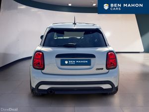 2022 MINI Cooper Exclusive 1.5 Petrol Automatic 5- - Image 4
