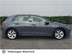 Volkswagen Golf 2.0 TDI 115HP Style - Image 4