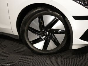 Hyundai IONIQ 6 Signature 77 KwH EV Saloon - Image 4