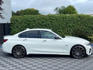 BMW 3-Series 330e M-SPORT COMPETITION 2.0 HYBRID / - Image 2