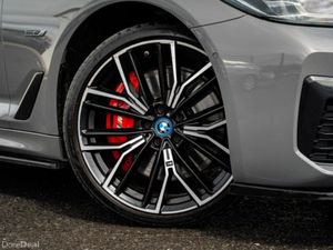 BMW 5-Series 545E Xdrive M Sport *SUNROOF, PRO /TE - Image 2