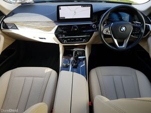 BMW 5-Series 520d SE - Image 4