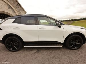 Kia Sportage Anniversary Edition Plug-in Hybrid 1. - Image 3