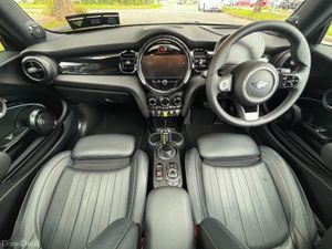 Mini Cooper - Image 2