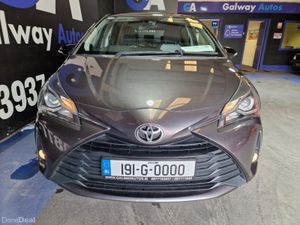 Toyota Yaris 1.5 VVTI ICON **SAT NAV, REVERSING CA - Image 3